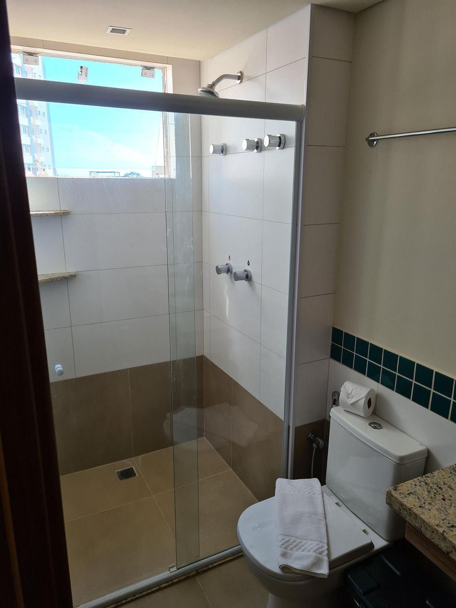 Hotel Confortável Com Muita Diversão Em *
