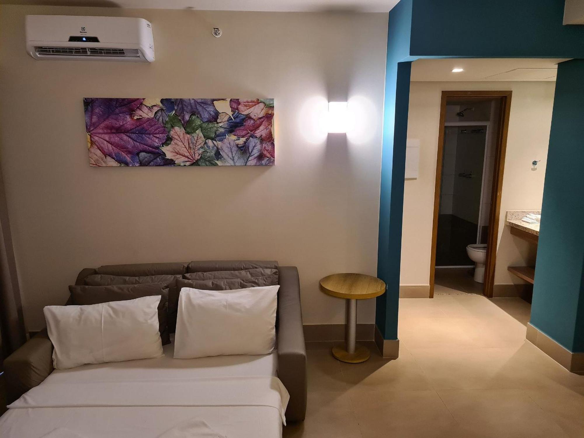 Hotel Confortável Com Muita Diversão Em *